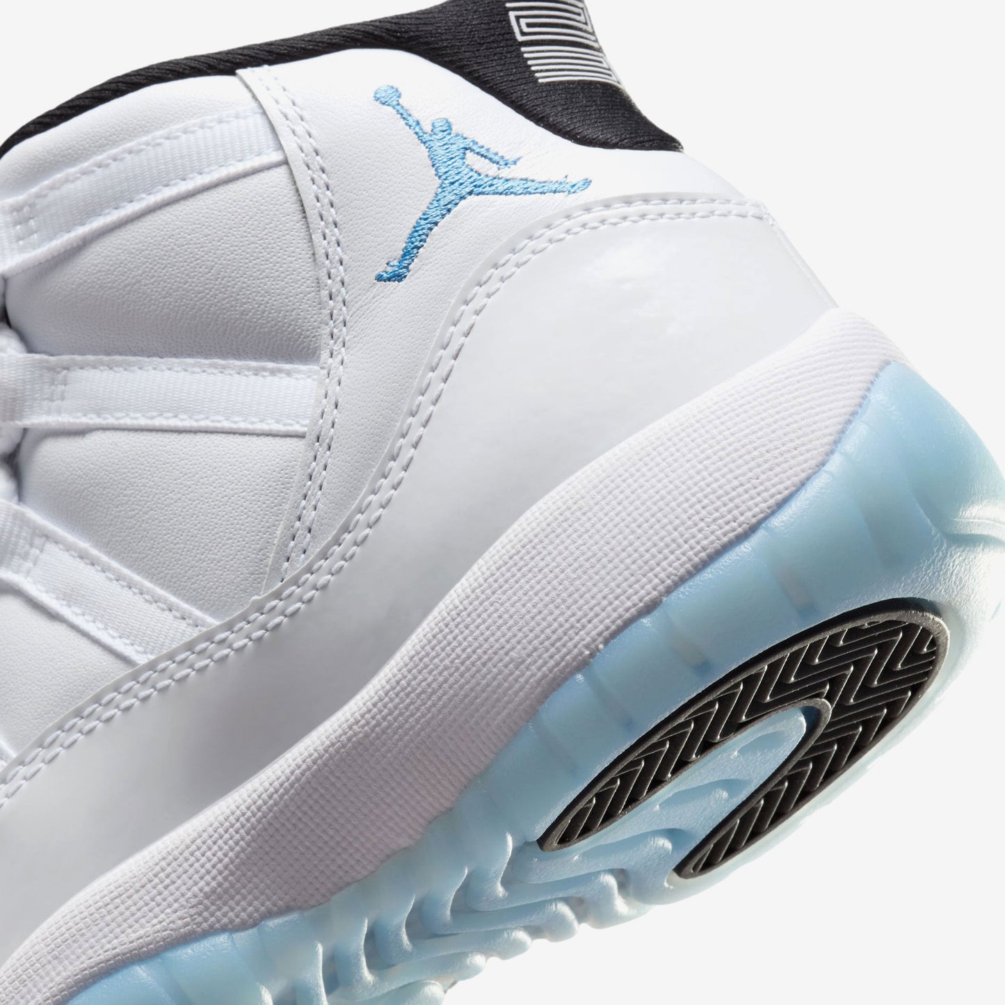 Air Jordan 11 Retro GS 'Columbia / Legend Blue' 378038-104