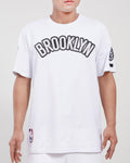 PRO STANDARD Brooklyn Nets Tackle Twill Sj Tee (BBN156170)-WHITE