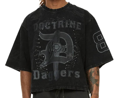 DOCTRINE DOCTRINE DAGGERS TEE (DB0300)