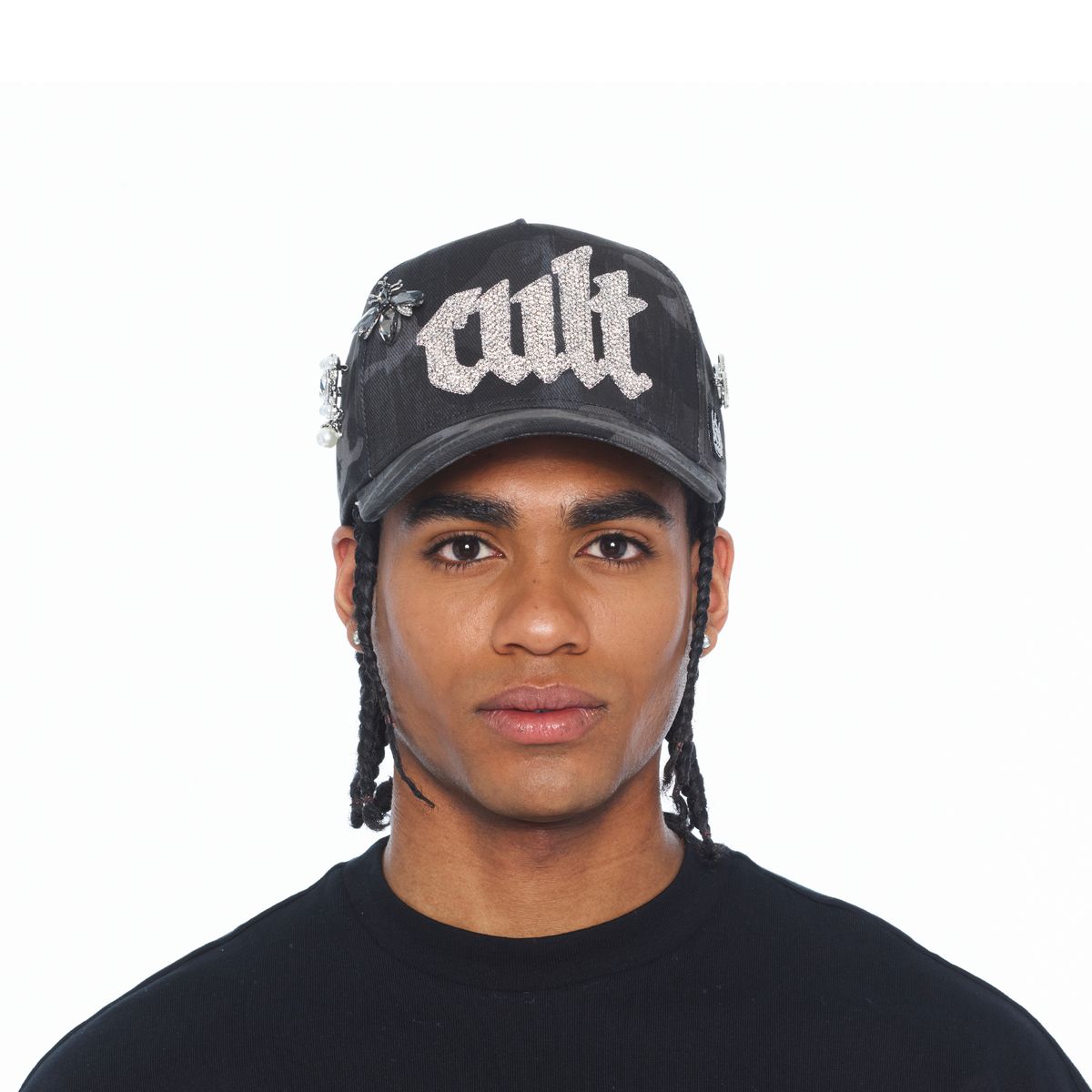 CULT MESH BACK TRUCKER CURVED VISOR "OLD ENGLISH CRYSTAL LOGO " (626BC-CH71A)