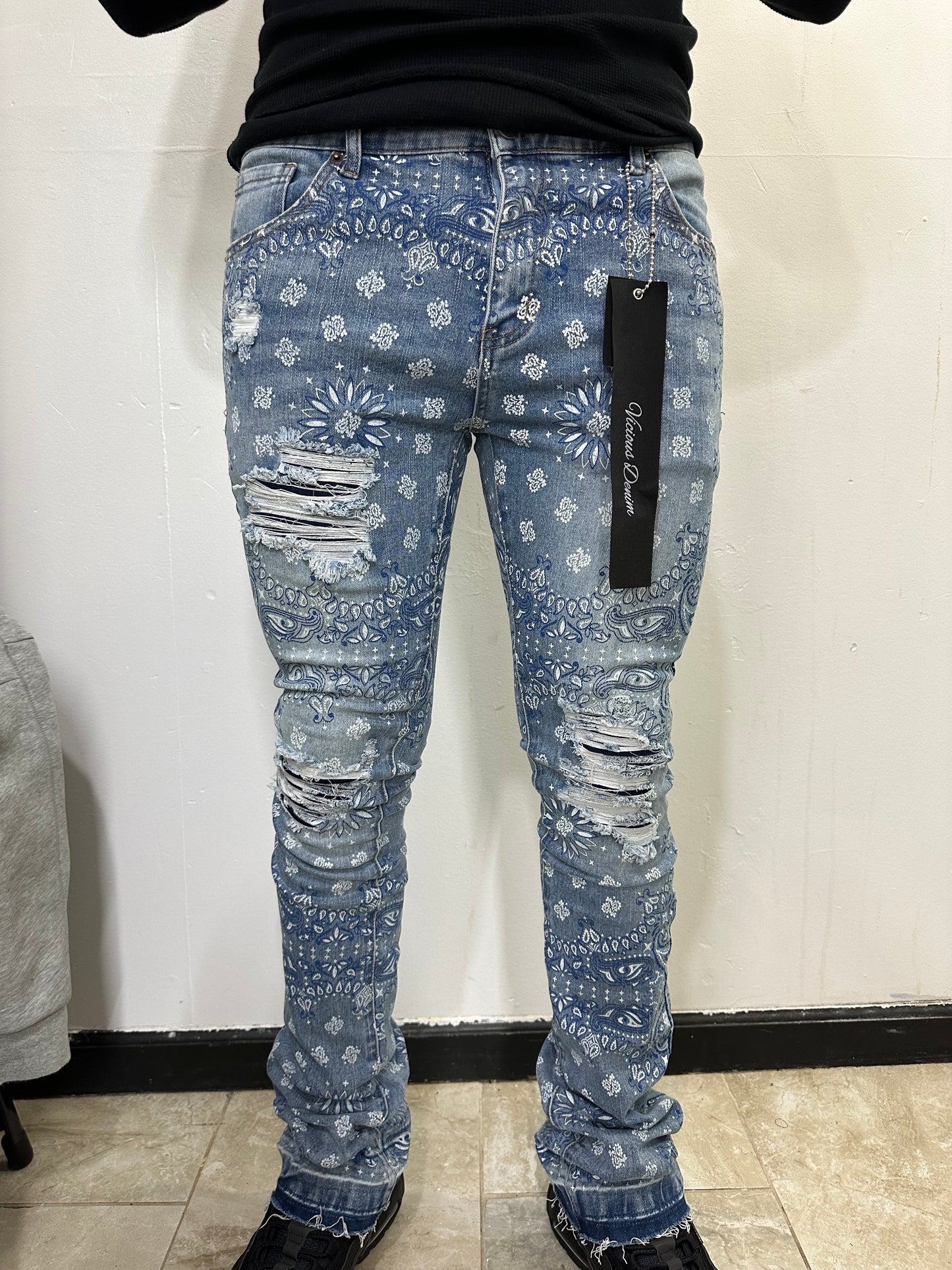 VICIOUS  BANDANA PRINT/CORD TRIM STACK DENIM VC224 CLASSIC BLUE