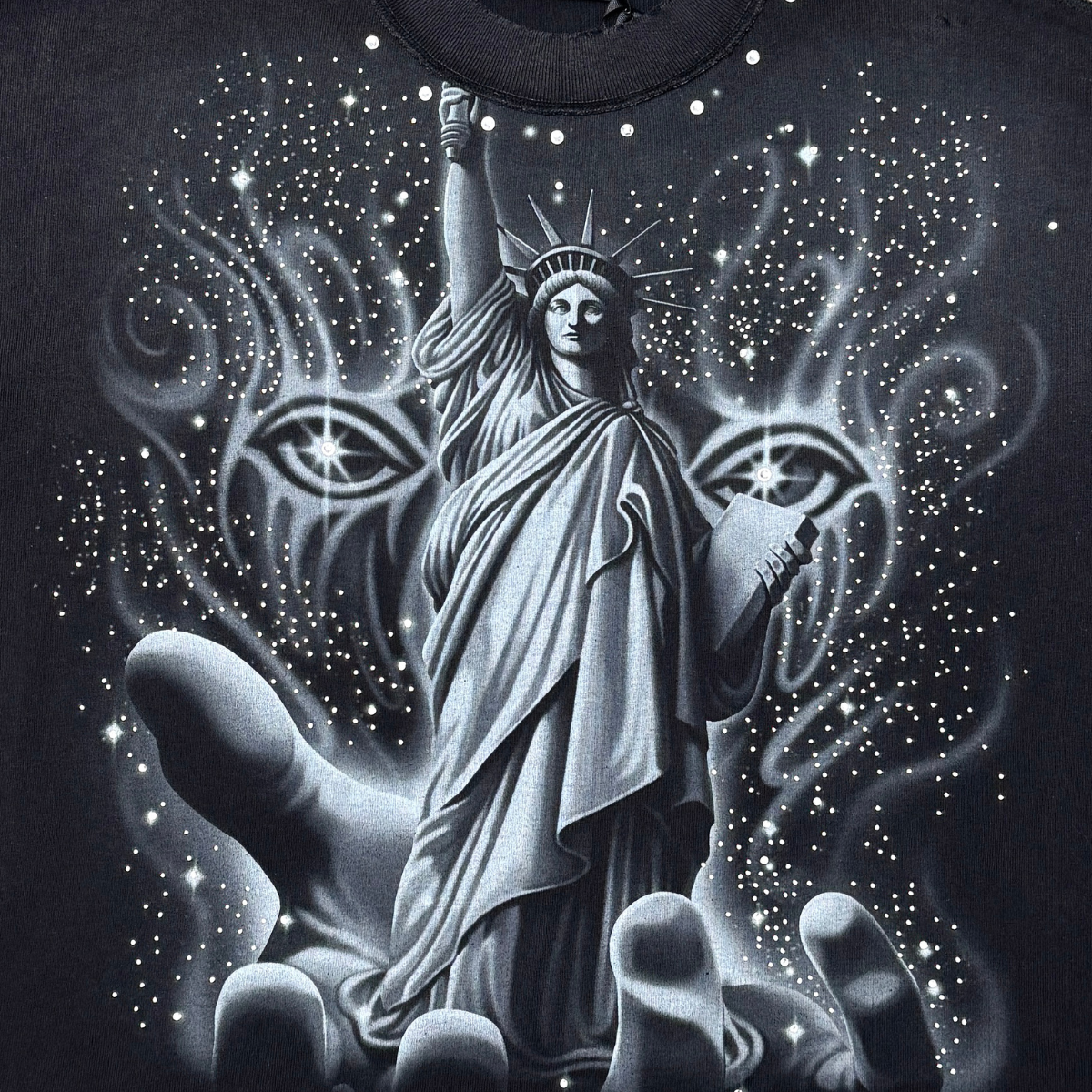 RARE PEACE Statue Of Liberty World Is Yours Tee Black RT6022
