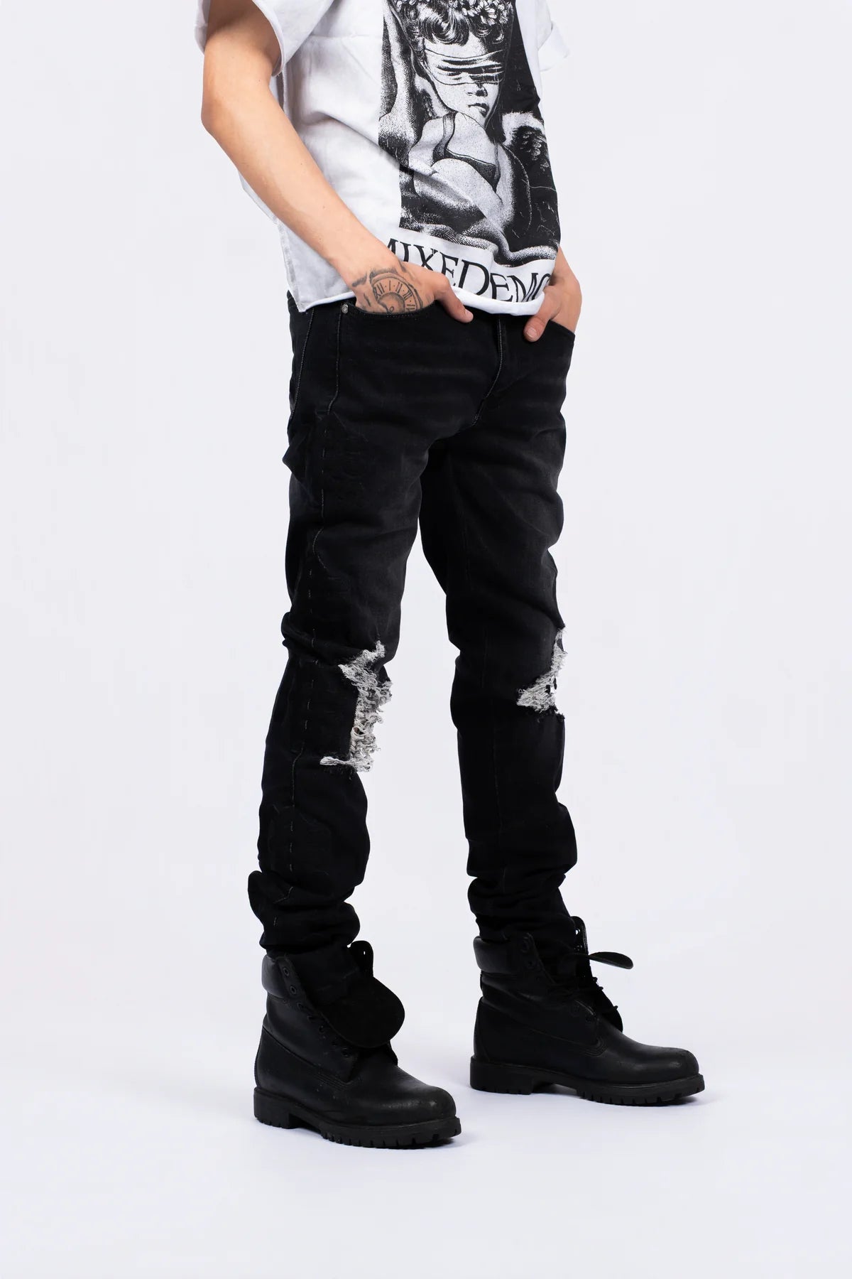 MIXED EMOTION Midnight Monogram Denim