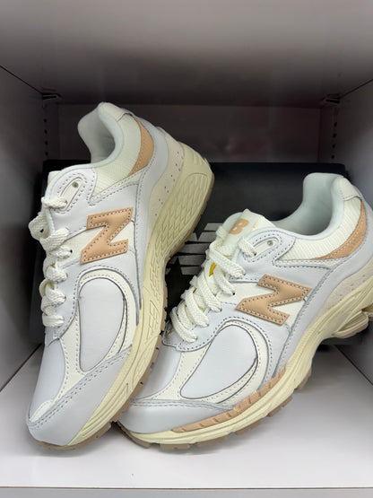 NEW BALANCE 2002R 'White Vachetta Tan' M2002RVF