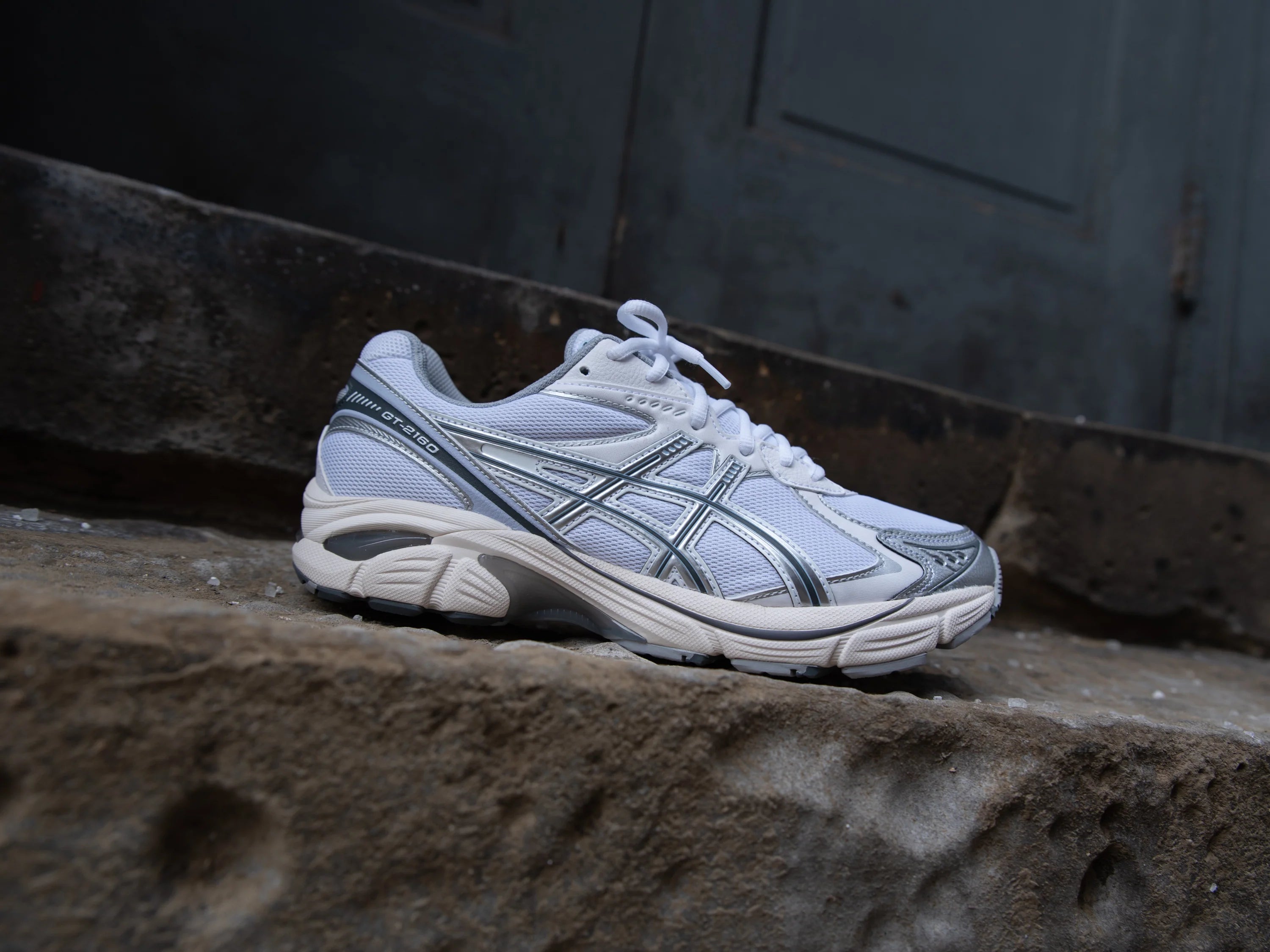 ASICS GT-2160 White Blue Fade   1203A320-110
