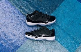 Air Jordan 11 Retro Low 'Space Jam' (GS) FV5121-004